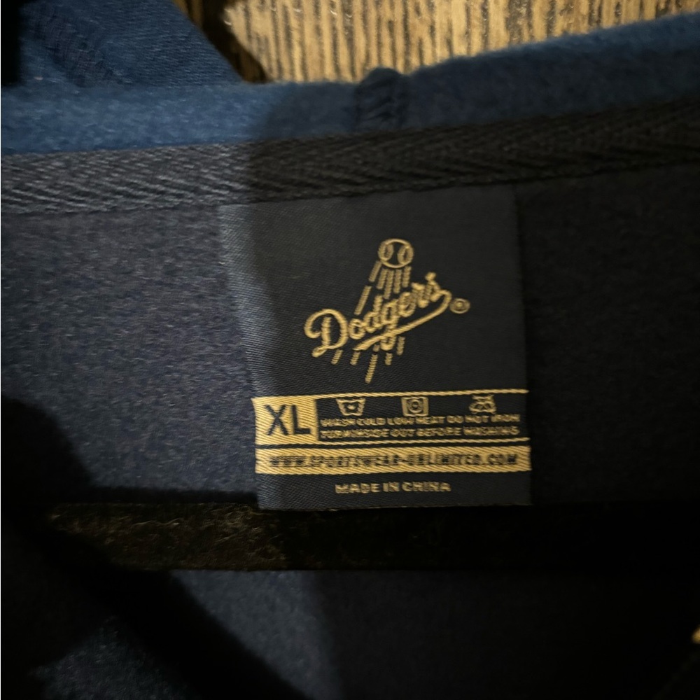 Dodgers Men's Navy and Beige Zip-Up Hoodie - Picture 5 of 10